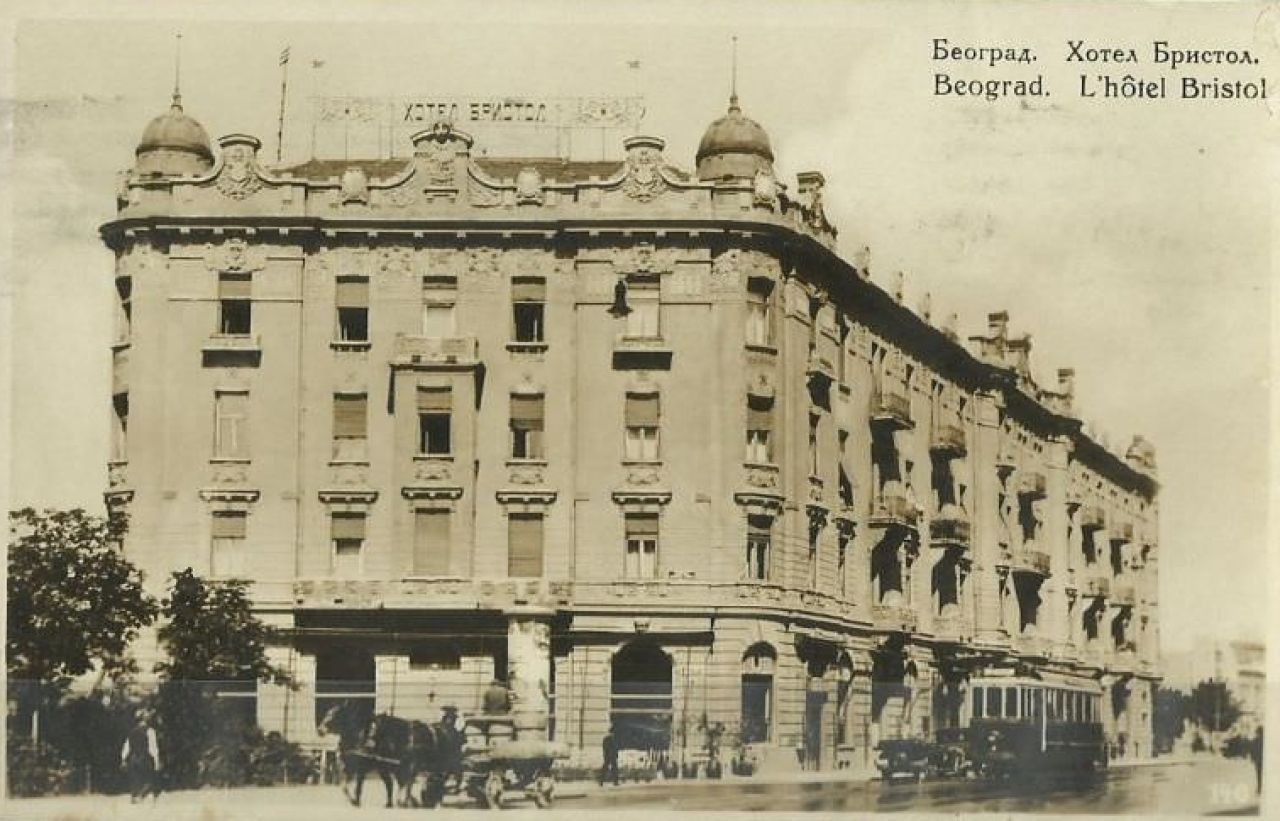 Hotel Bristol - Zdanje od 106 leta