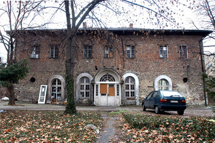 Doktorova kula nasred Ludnice